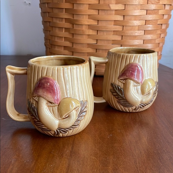 Vintage Arnel’s Mushroom Ceramic Mugs - Brown and Tan - Picture 1 of 5